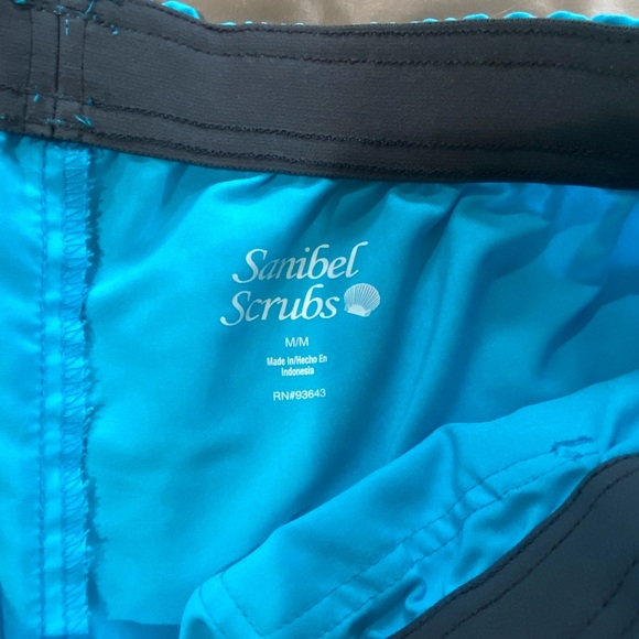 Scrub Set - Picture 5 of 5